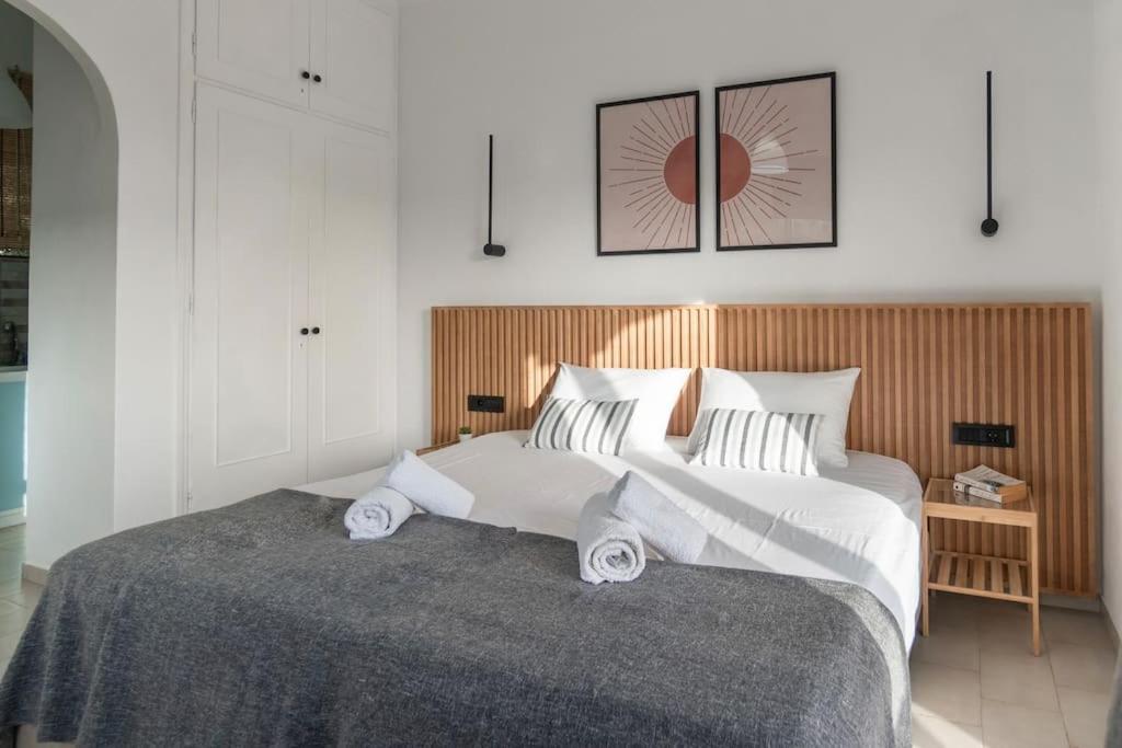 Sea View Studio At Xenios Avlais Аликанас Номер фото