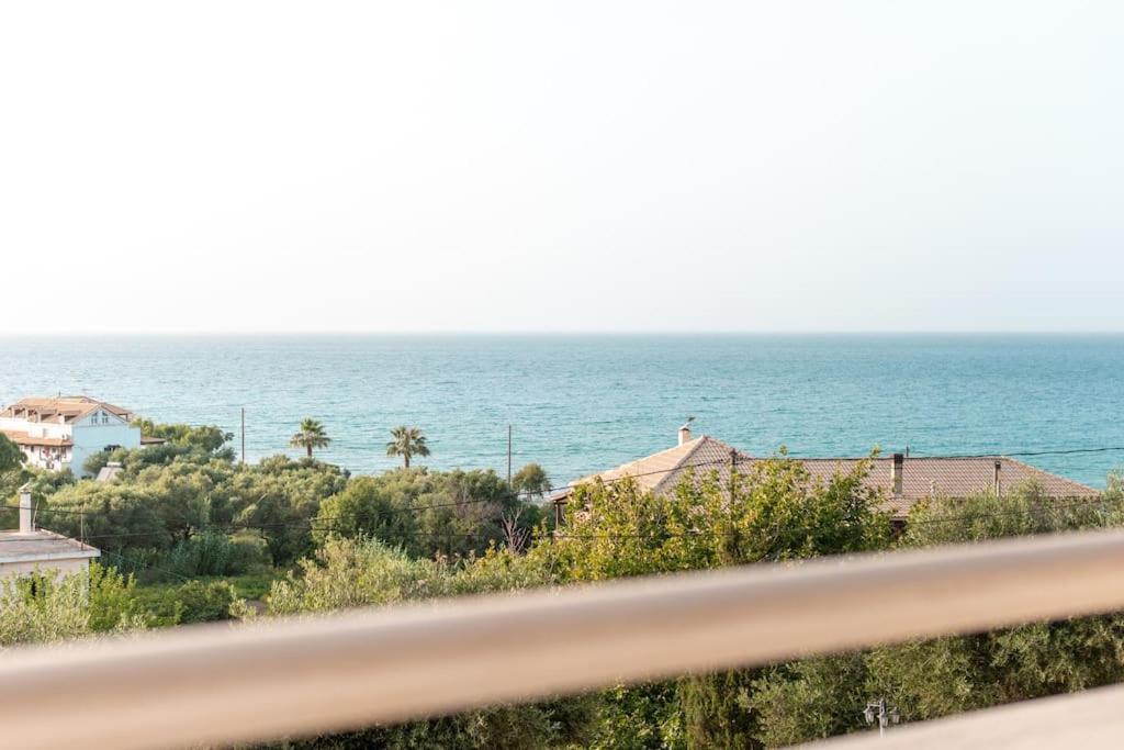 Sea View Studio At Xenios Avlais Аликанас Экстерьер фото
