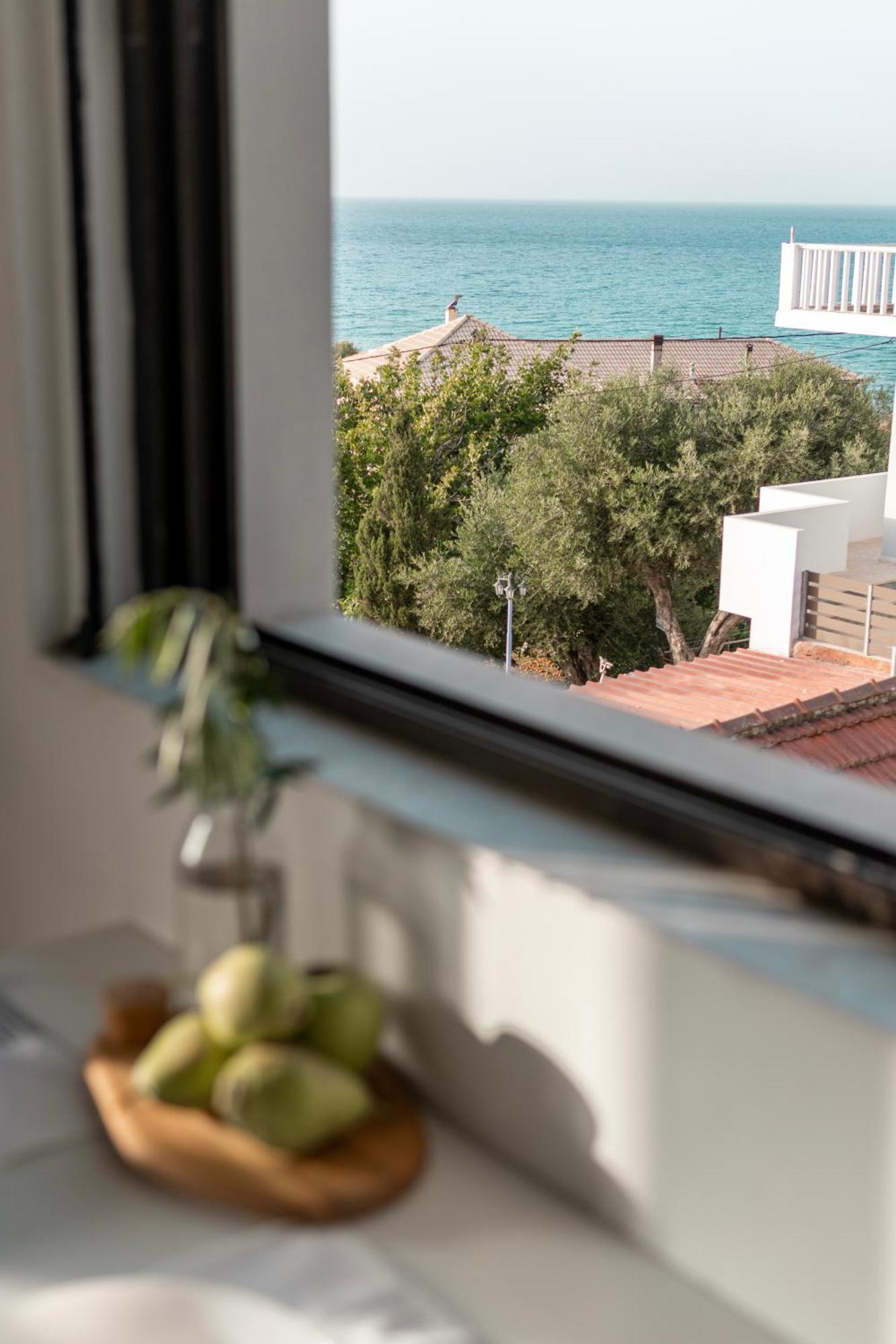 Sea View Studio At Xenios Avlais Аликанас Экстерьер фото